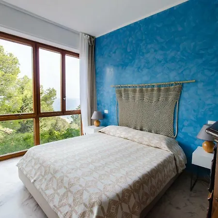 Luxury With Bay View Apartment *