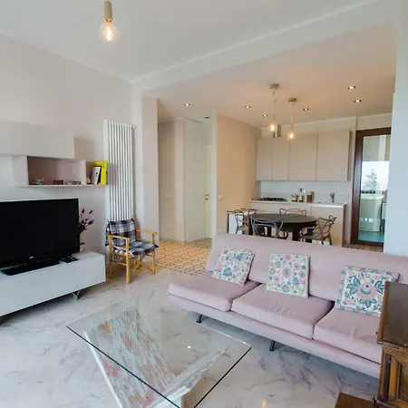 Luxury With Bay View Апартаменты Санремо